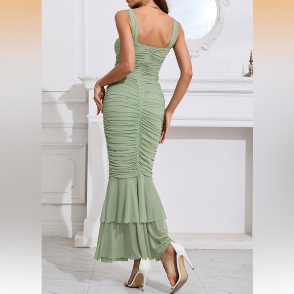 NWT Ruched Dress - Picture 2 of 4